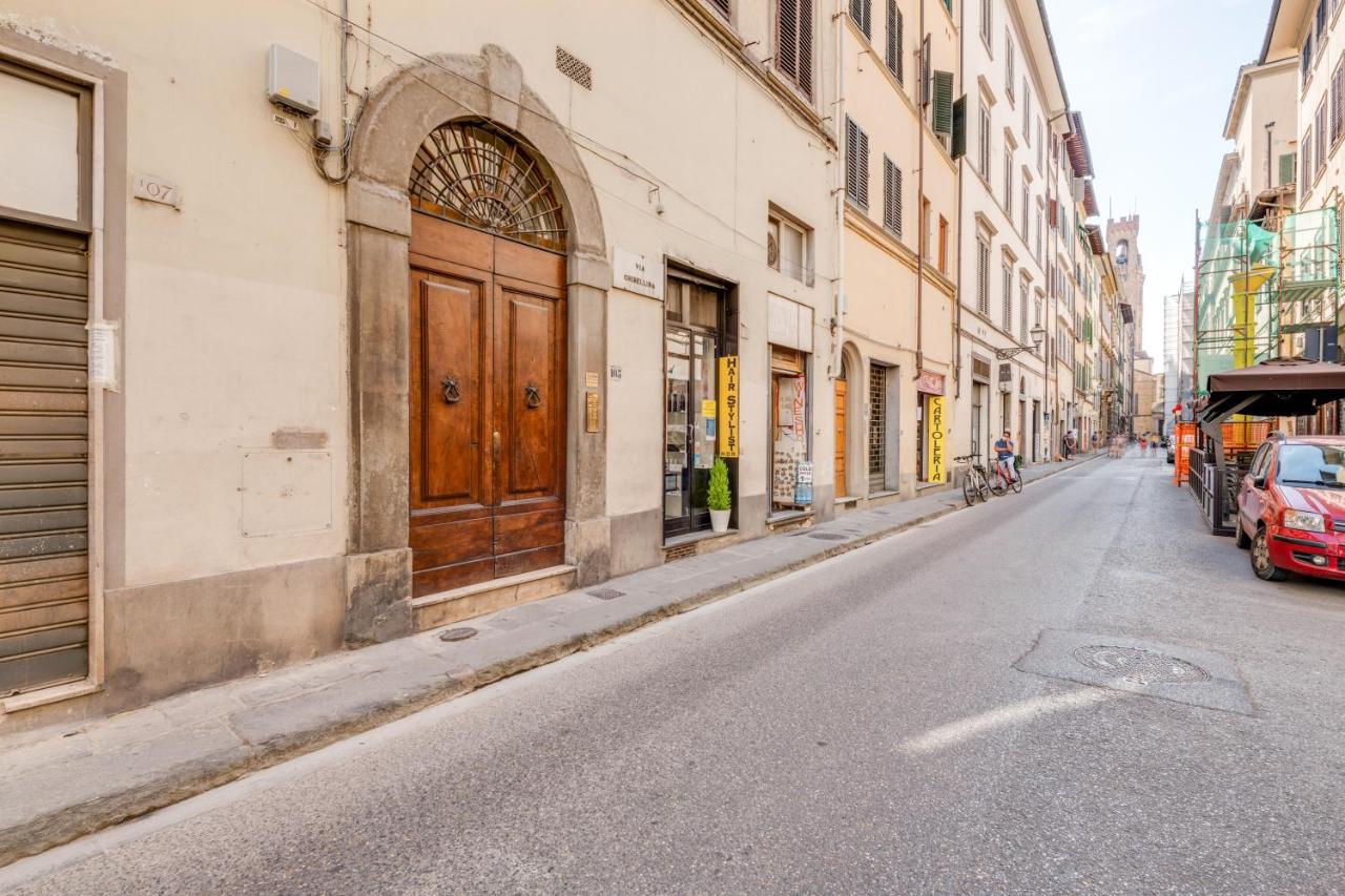 Piazza Santa Croce Design Apartment With Balcony Florencia Exterior foto