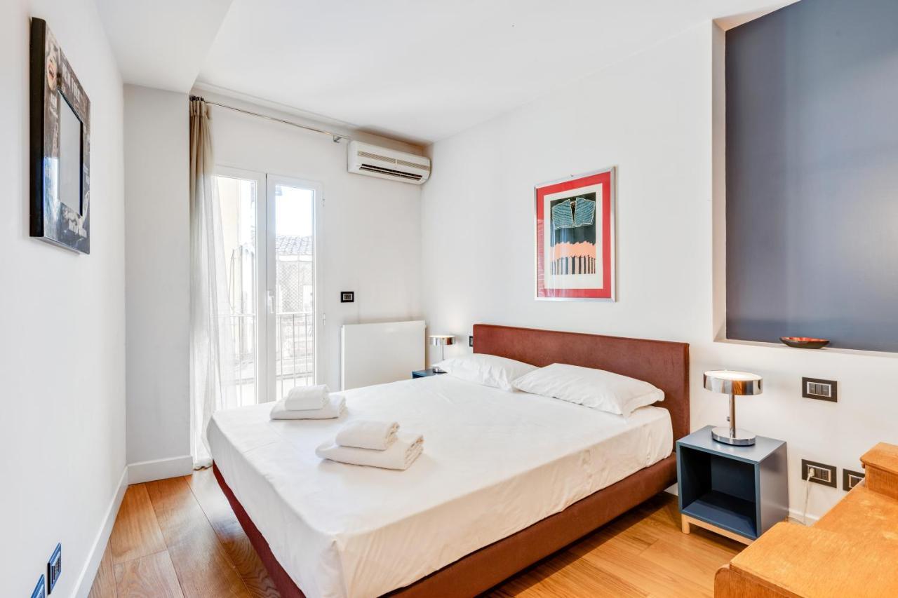 Piazza Santa Croce Design Apartment With Balcony Florencia Exterior foto